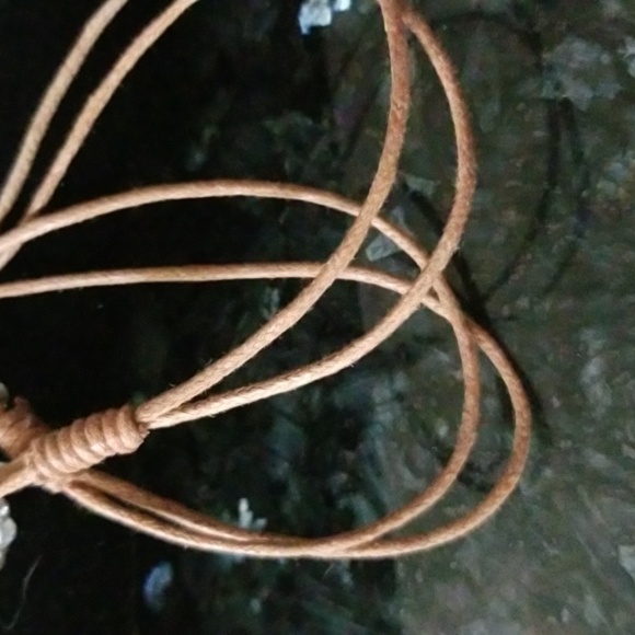 Light gray crystal necklace - Picture 6 of 6